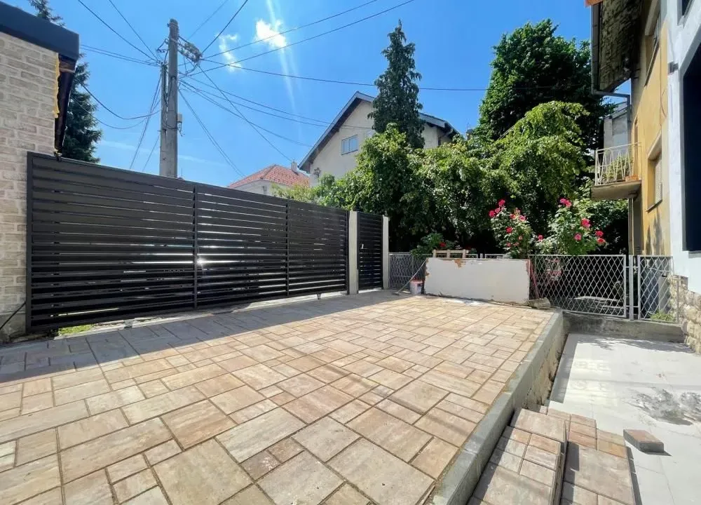 Sale, house, 233m², Čukarica, Beograd