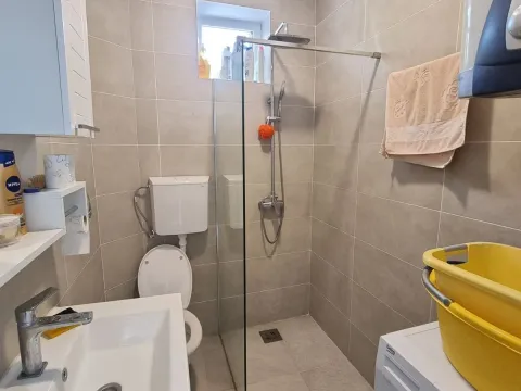 Izdavanje, dvosoban stan, 120m², Sveti Stefan, Budva - image 24