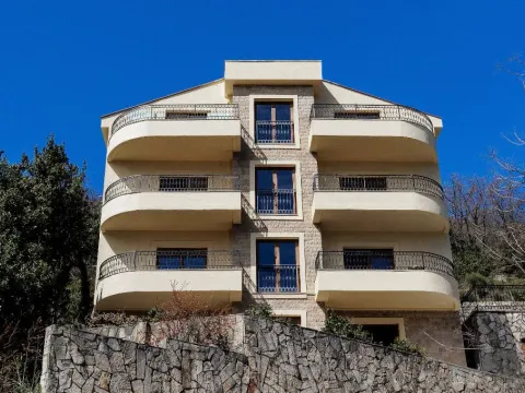 Stan in Kamenari