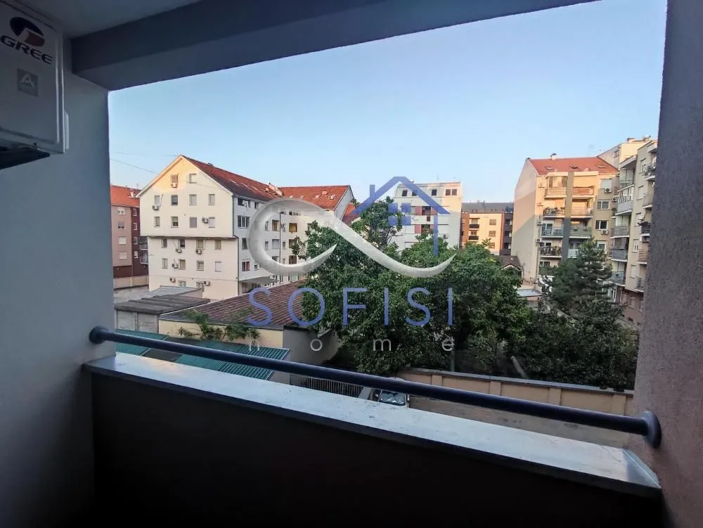 Izdavanje, jednosoban stan, 44m², Socijalno, Novi Sad Sve Podlokacije