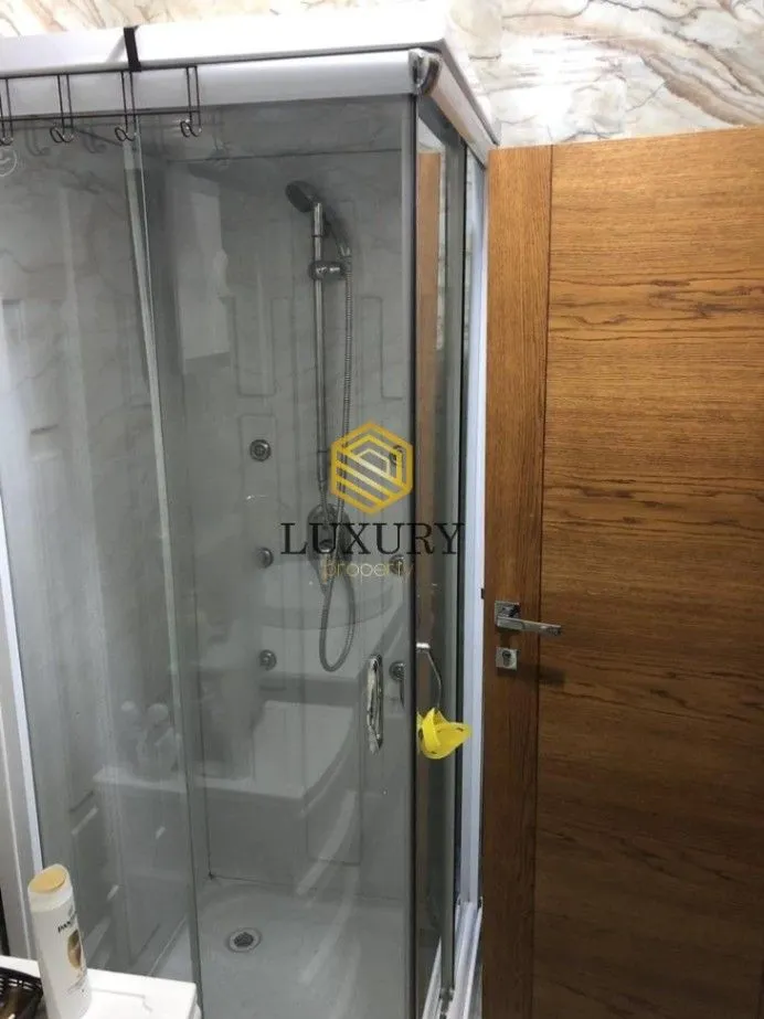 Prodaja, dvosoban stan, 64m², Stari Aerodrom, Podgorica