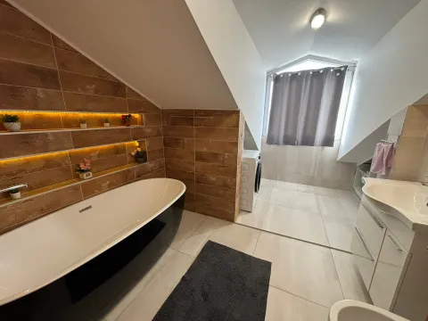 Prodaja, četvorosoban stan, 136m², Zabjelo, Podgorica - image 12