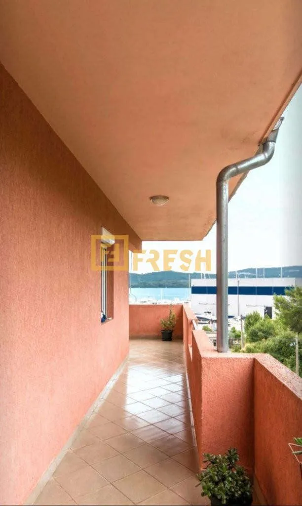 Sale, two bedroom apartment, 106m², Tivat, Crna Gora