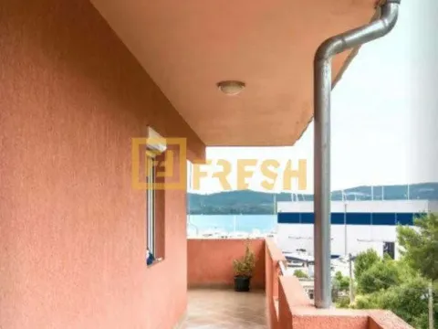 Sale, two bedroom apartment, 106m², Tivat, Crna Gora - image 12