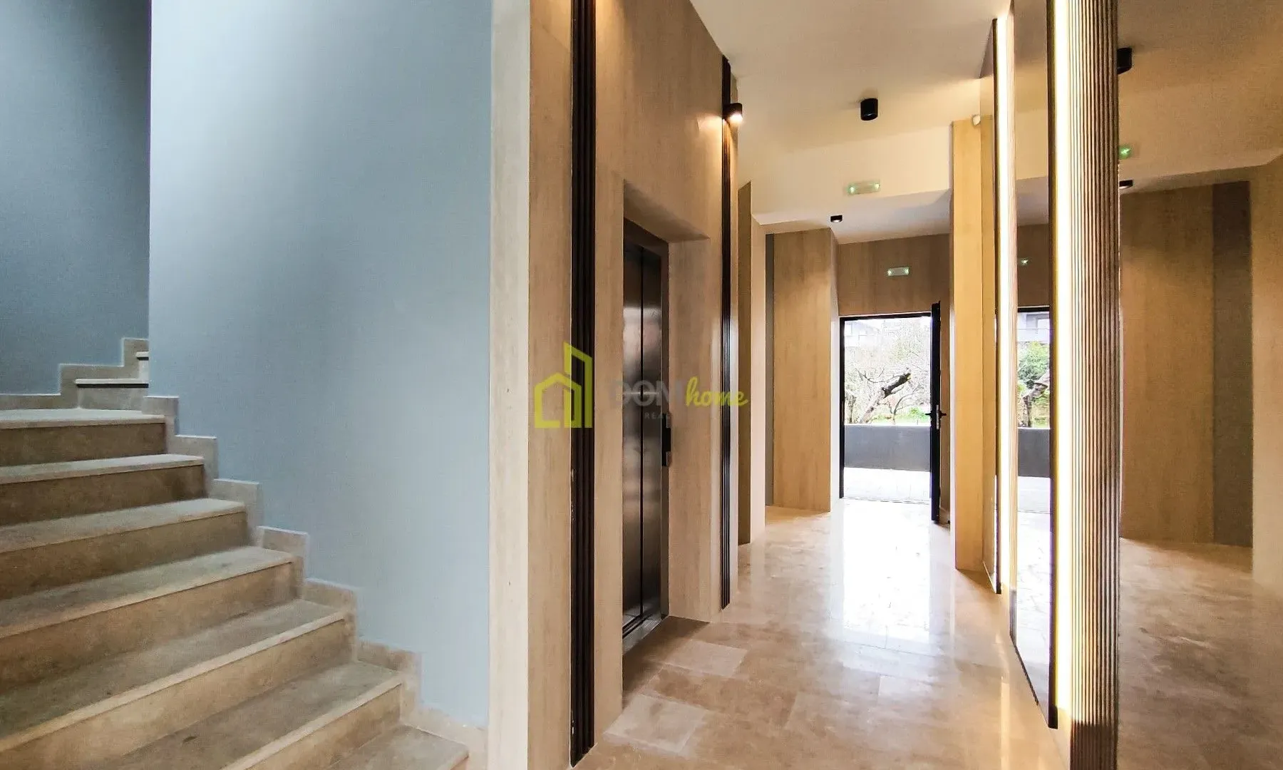 Prodaja, jednosoban stan, 42m², Momišići, Podgorica