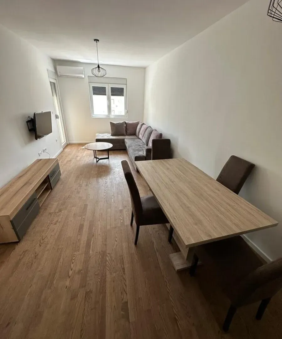Rent, one bedroom apartment, 44m², Pobrežje, Podgorica