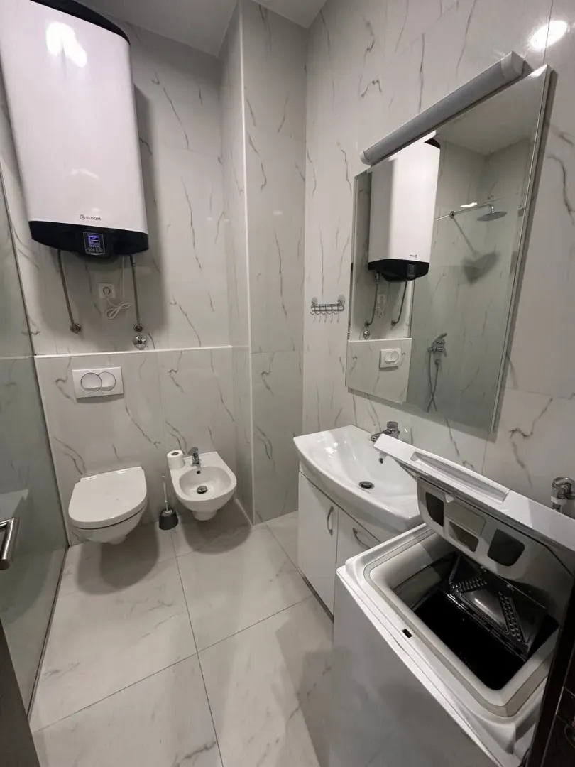 Prodaja, jednosoban stan, 80m², Bečići, Budva