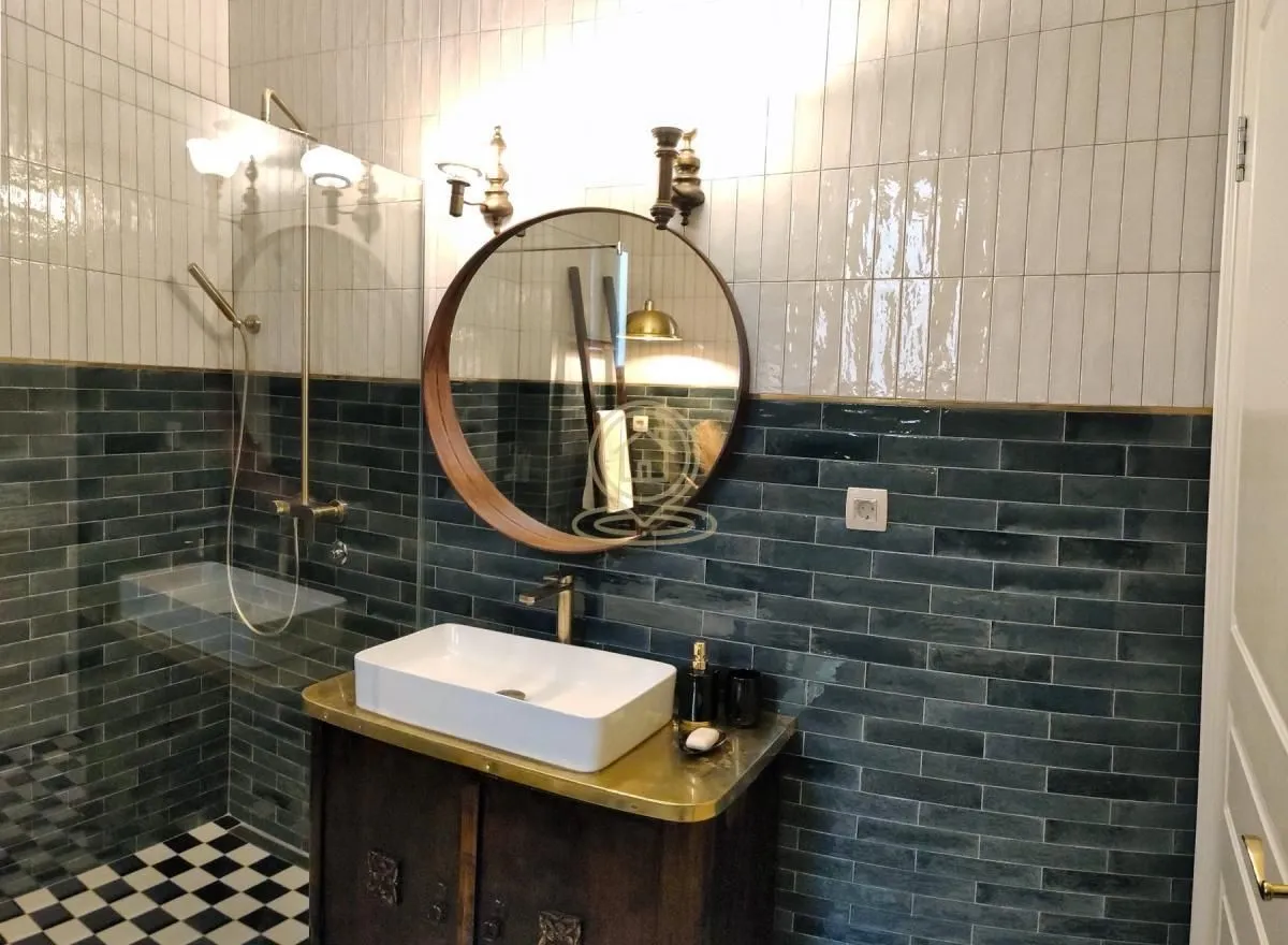 Izdavanje, trosoban stan, 141m², Kalenić Pijaca, Vračar Sve Podlokacije
