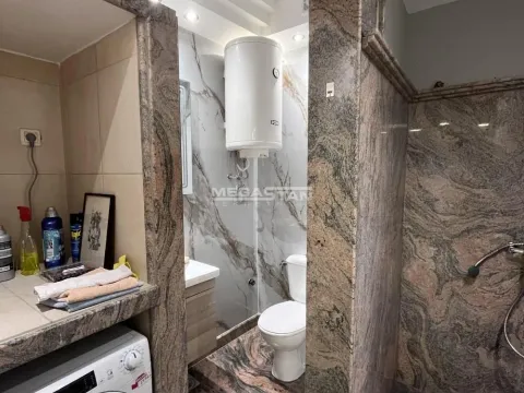 Izdavanje, četvorosoban stan, 185m², Vračar Hram, Vračar Sve Podlokacije - image 14