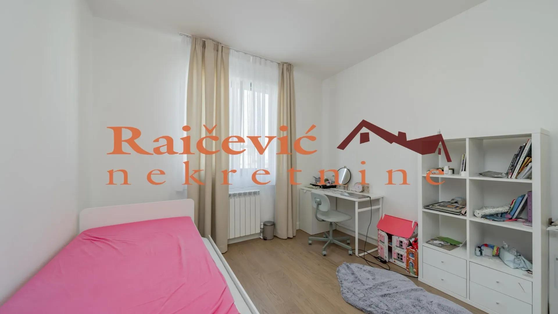 Prodaja, četvorosoban stan, 110m², Savski Venac, Beograd
