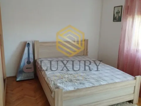 Izdavanje, trosoban stan, 130m², Tološi, Podgorica - image 4