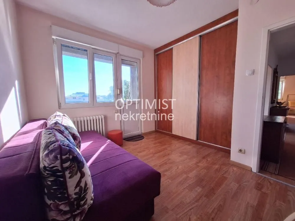 Rent, three bedroom apartment, 68m², Voždovac Sve Podlokacije, Beograd
