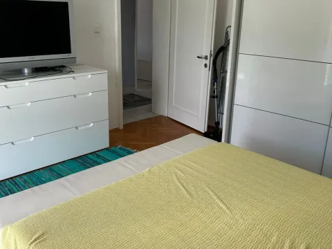 Rent, three bedroom apartment, 120m², Donja Lastva, Tivat - image 6