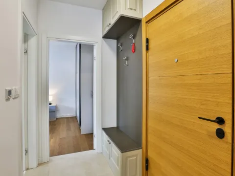 Rent, one bedroom apartment, 43m², Budva okolina, Budva - image 7