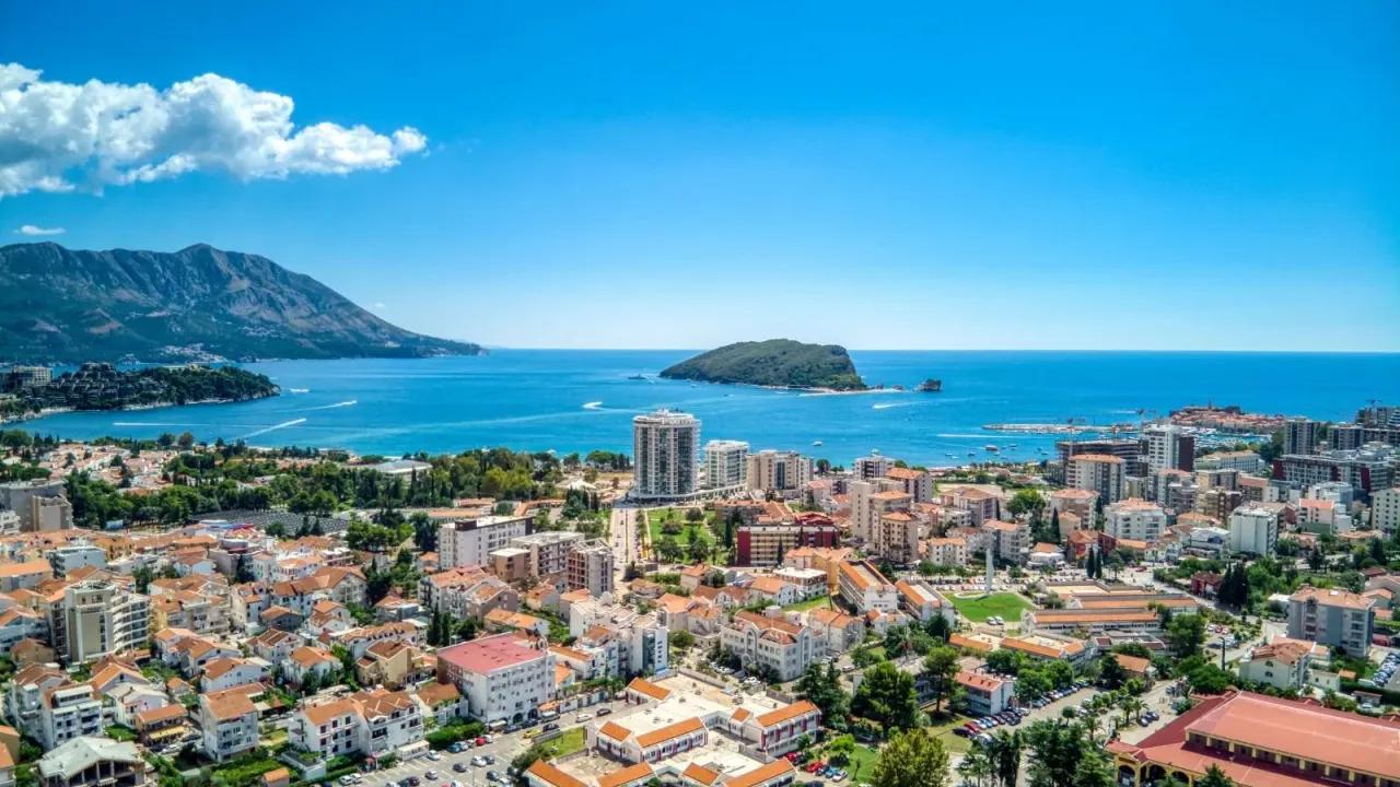 Sale, four bedroom apartment, 188m², Centar, Budva