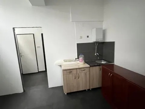 Rent, office space, 770m², Kneževac, Beograd - image 7