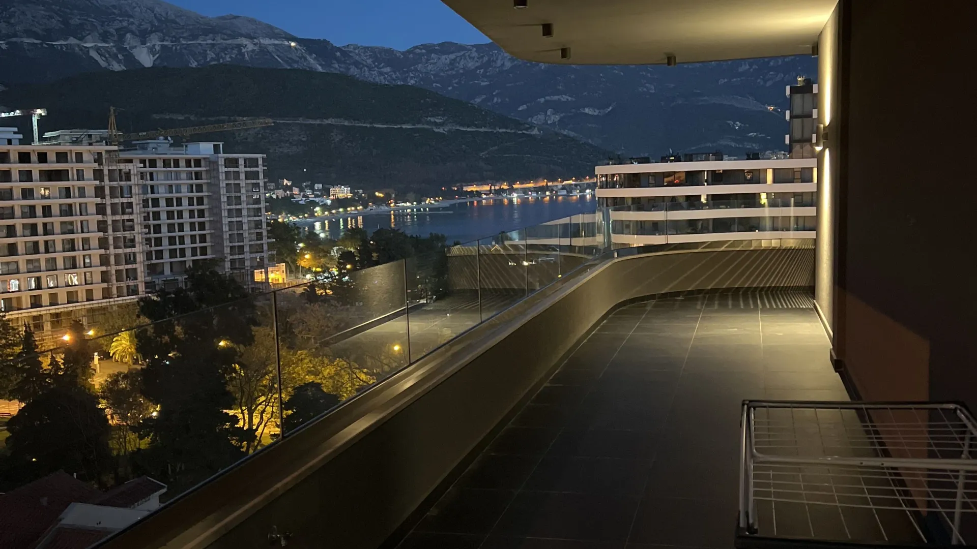 Rent, two bedroom apartment, 69m², Centar, Budva
