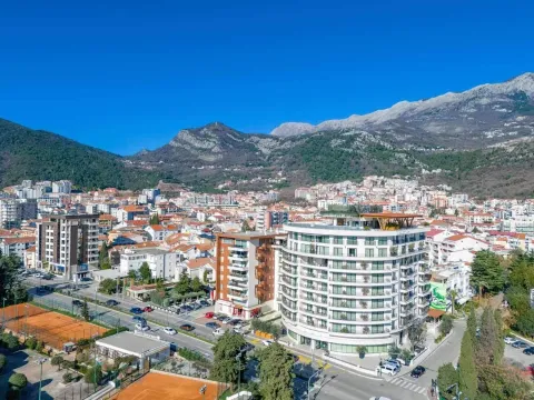 Prodaja, četvorosoban stan, 177m², Budva, Crna Gora - image 21