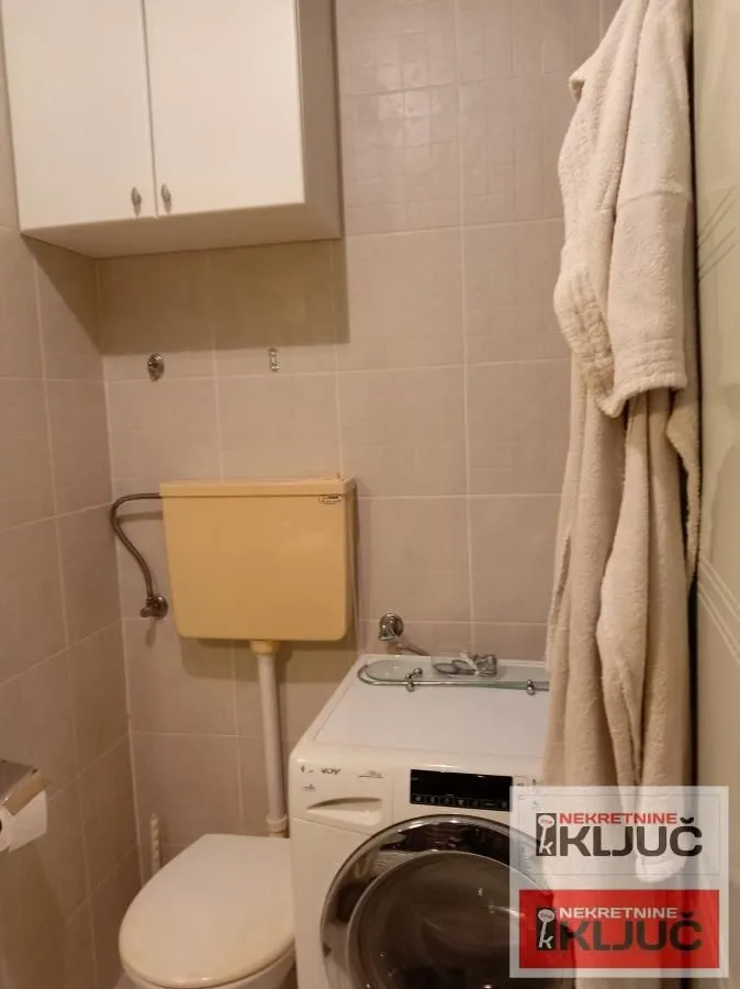 Prodaja, četvorosoban stan, 114m², Spens, Novi Sad Sve Podlokacije