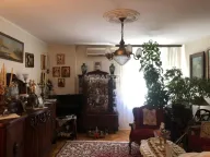 Prodaja, trosoban stan, 81m², Vračar Centar, Vračar Sve Podlokacije - image 1