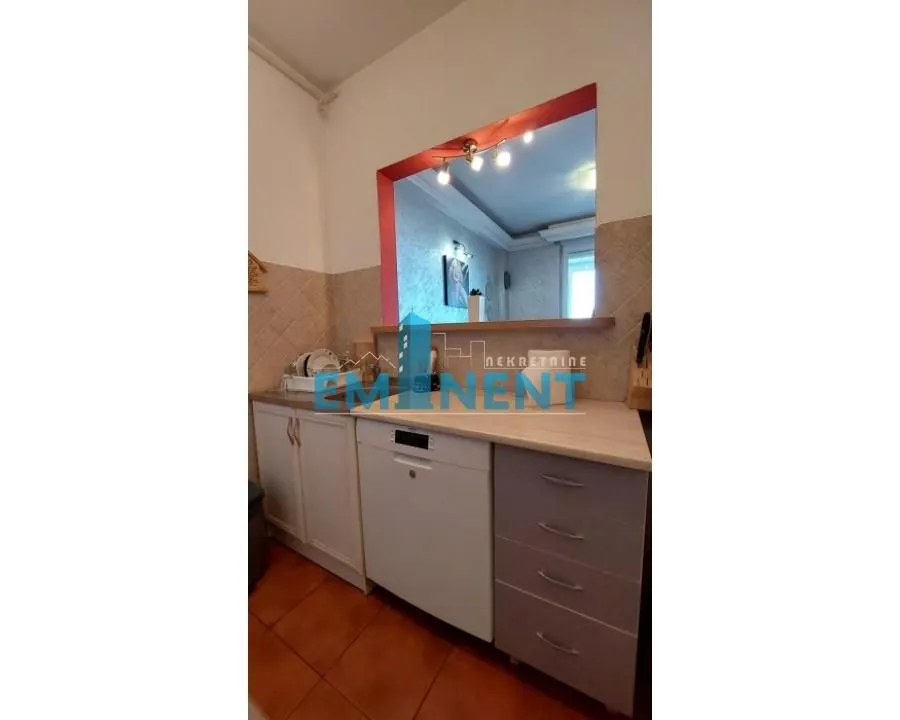 Izdavanje, dvosoban stan, 60m², Zvezdara Sve Podlokacije, Beograd