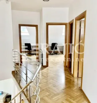 Rent, office space, 230m², Topličin venac, Beograd - image 11