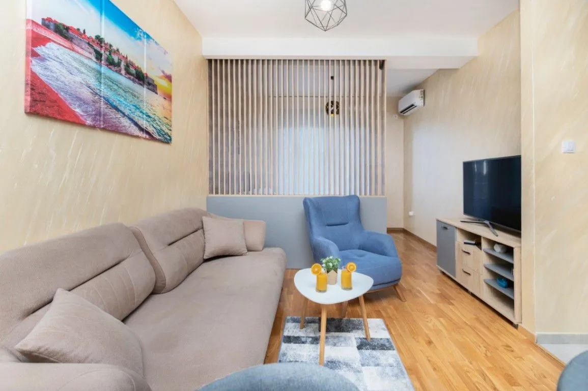 Sale, two bedroom apartment, 55m², Bečići, Budva