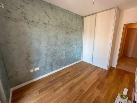 Izdavanje, jednosoban stan, 47m², Central Point, Podgorica - image 6