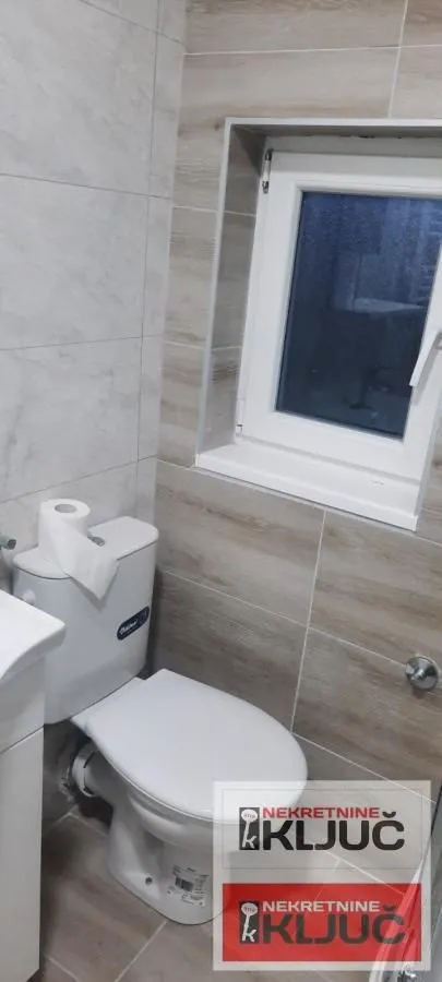 Prodaja, četvorosoban stan, 71m², Adice, Novi Sad Sve Podlokacije