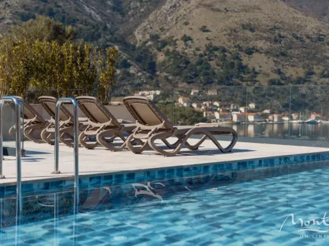 Sale, three bedroom apartment, 191m², Dobrota, Kotor - image 21