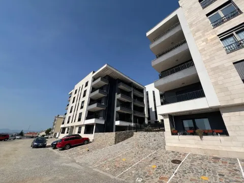 Izdavanje, dvosoban stan, 57m², Gorica C, Podgorica - image 11
