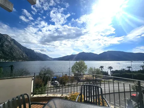 Sale, two bedroom apartment, 77m², Orahovac, Kotor - image 1