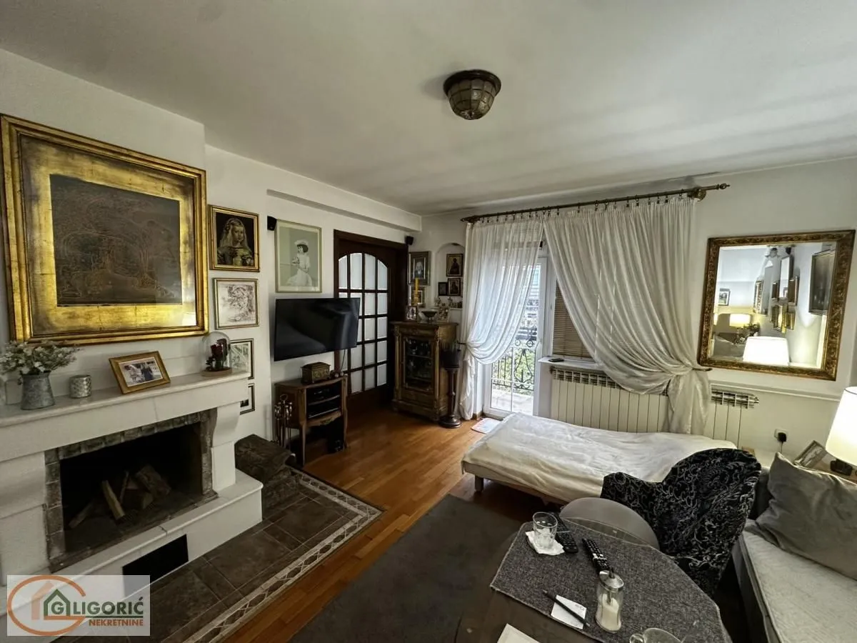 Sale, four bedroom apartment, 110m², Stari Grad, Beograd
