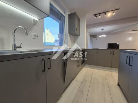 Izdavanje, trosoban stan, 92m², Centar, Novi Sad - image 5