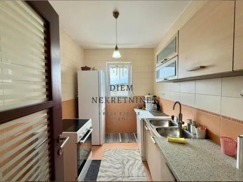 Rent, two bedroom apartment, 70m², Centar, Bar - image 12