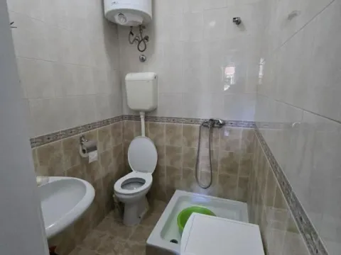 Izdavanje, garsonjera, 28m², Sajmište, Novi Sad - image 9