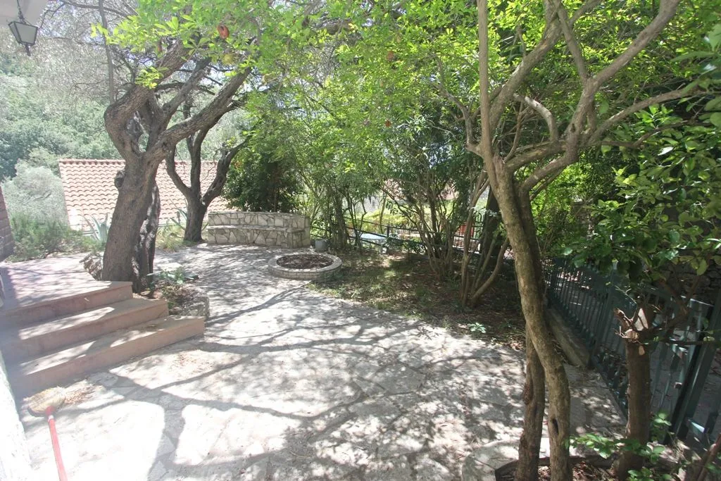 Sale, house, 100m², Reževići, Budva
