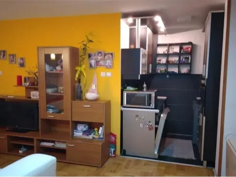 Sale, three bedroom apartment, 80m², Niš, Srbija - image 5