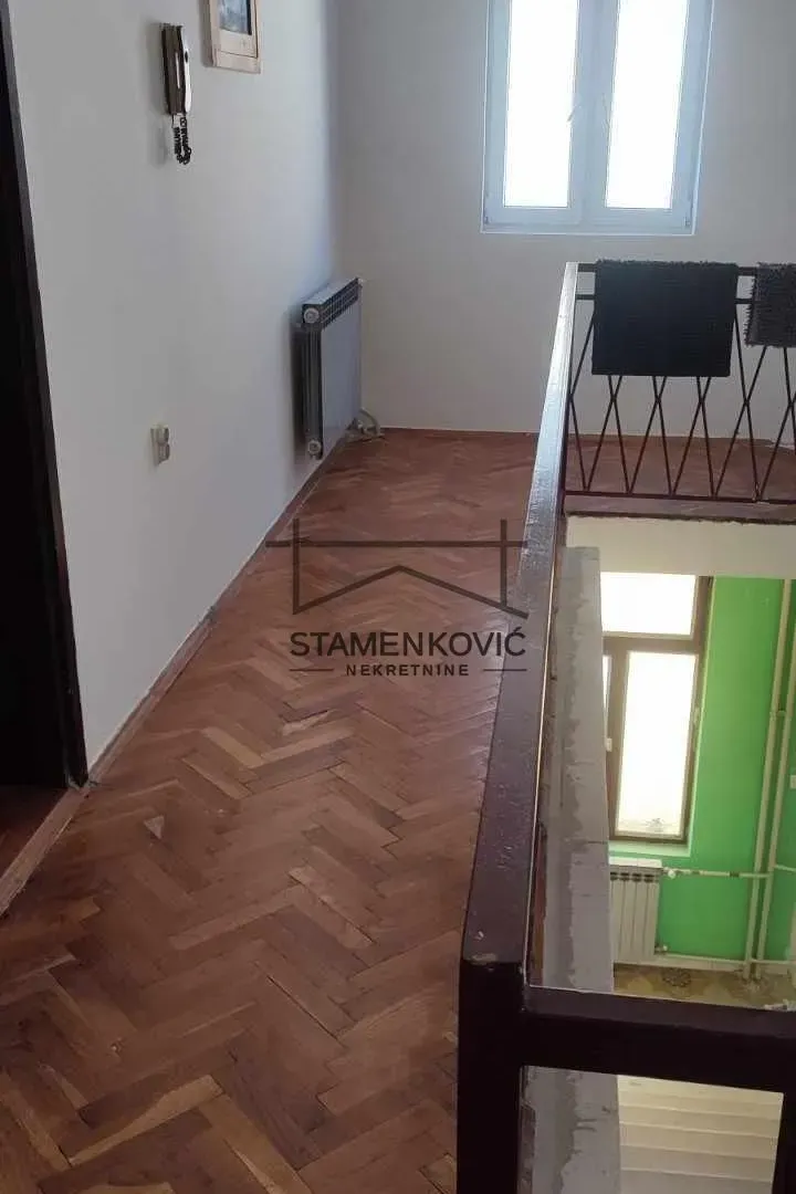 Prodaja, kuća, 330m², Veternik, Novi Sad Sve Podlokacije