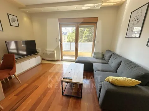 Izdavanje, dvosoban stan, 64m², Centar, Podgorica - image 3