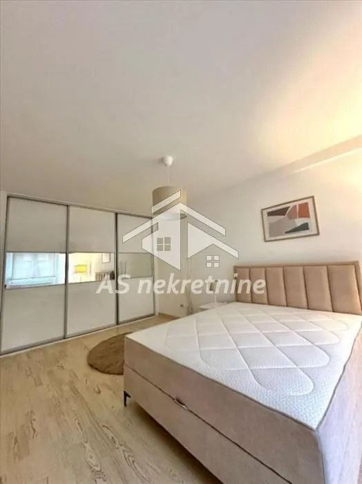 Izdavanje, dvosoban stan, 63m², Sarajevska, Beograd
