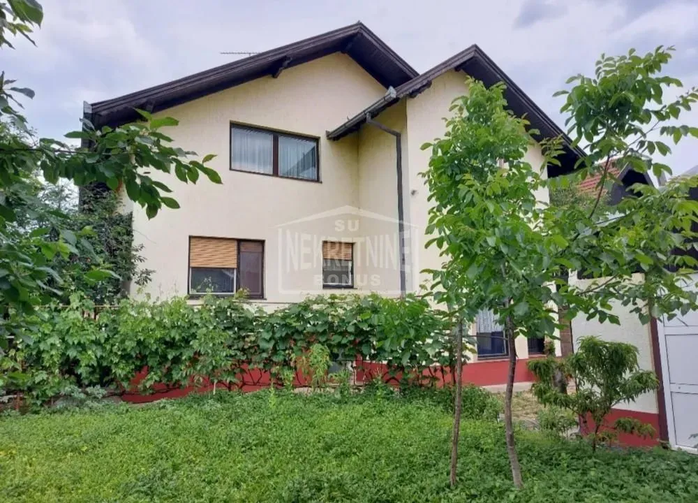 Prodaja, kuća, 274m², Peščara, Subotica