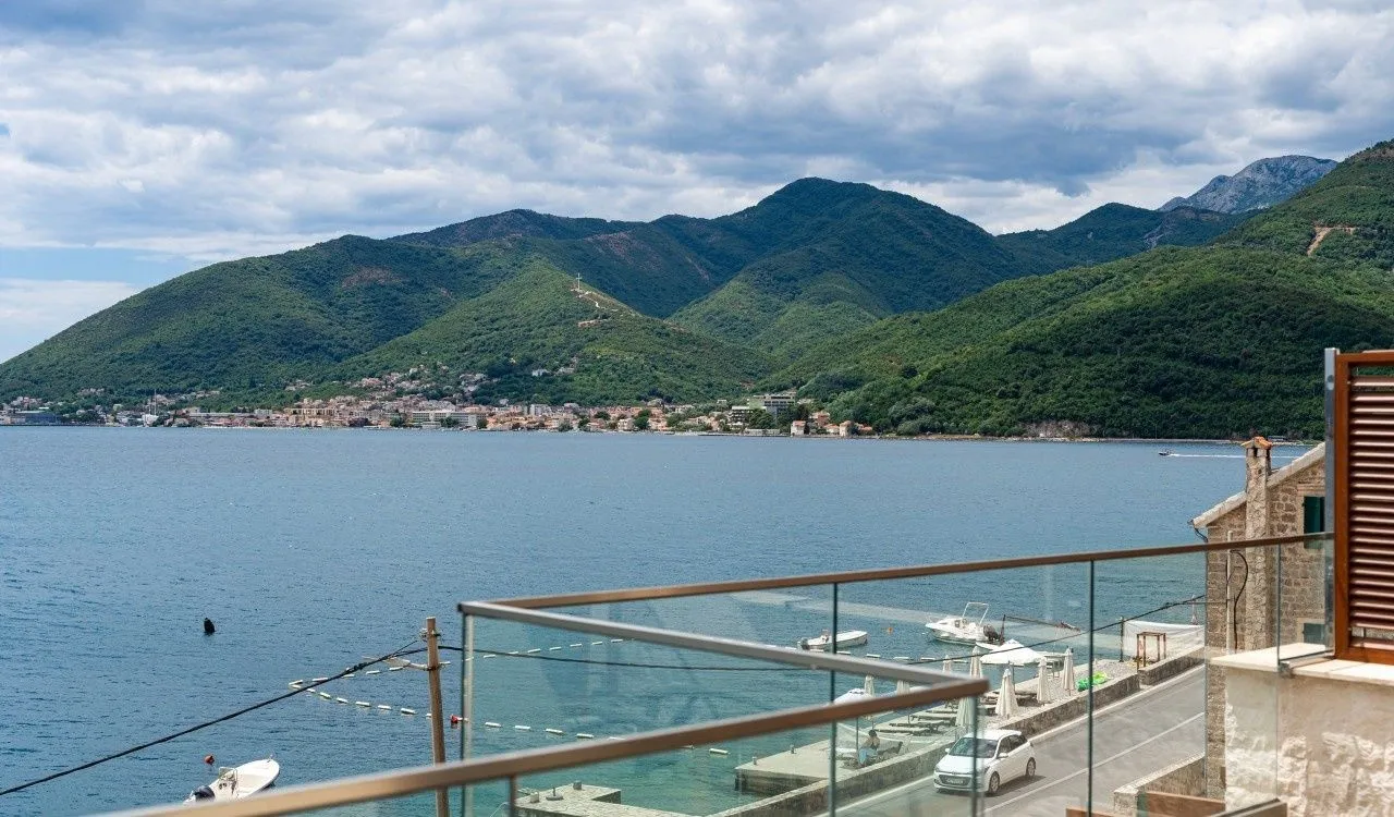 Prodaja, dvosoban stan, 67m², Opatovo, Tivat