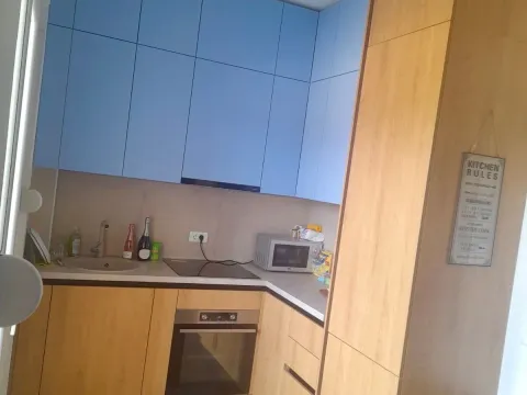 Izdavanje, jednosoban stan, 46m², Radanovići, Kotor - image 6