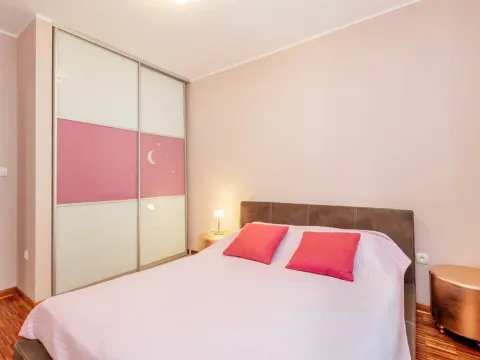 Prodaja, dvosoban stan, 100m², Stoliv, Kotor - image 17