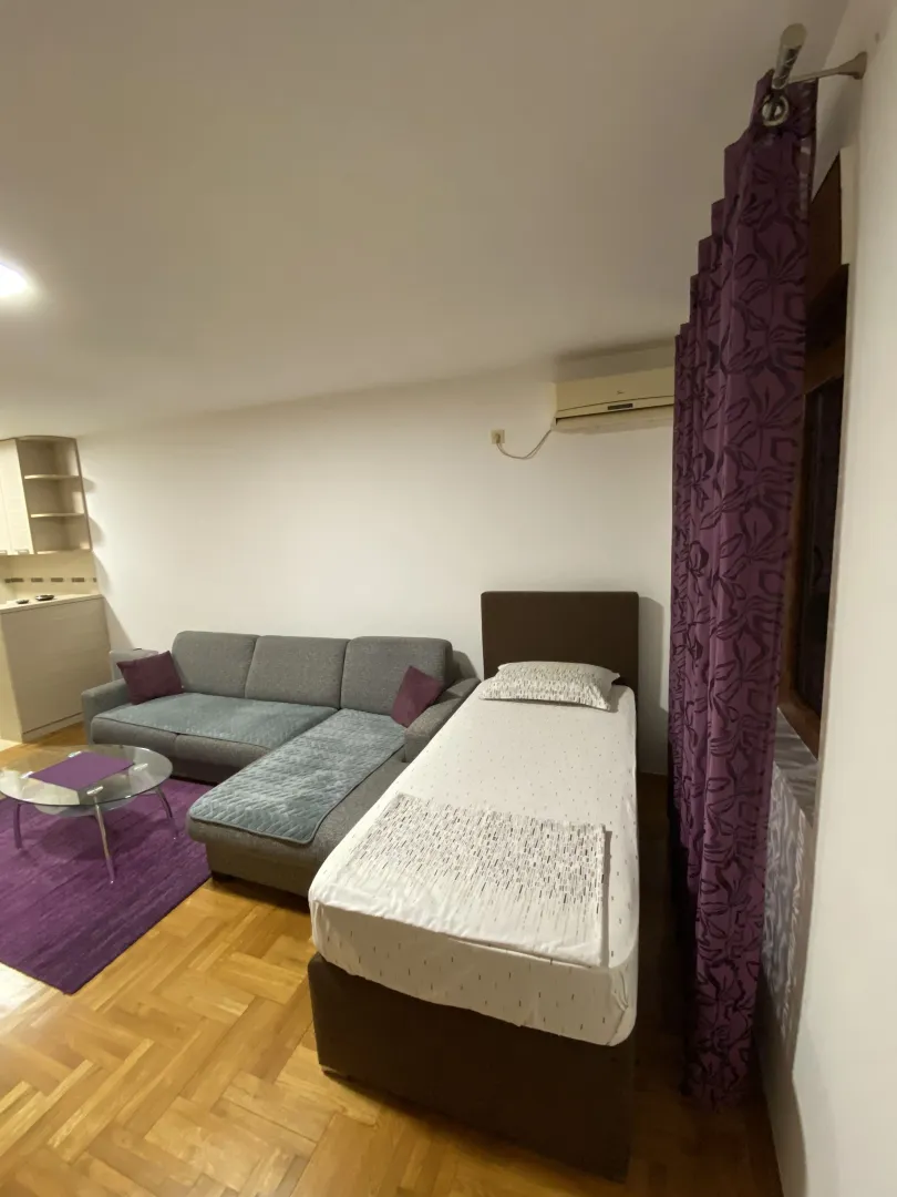 Rent, one bedroom apartment, 35m², Stari Aerodrom, Podgorica