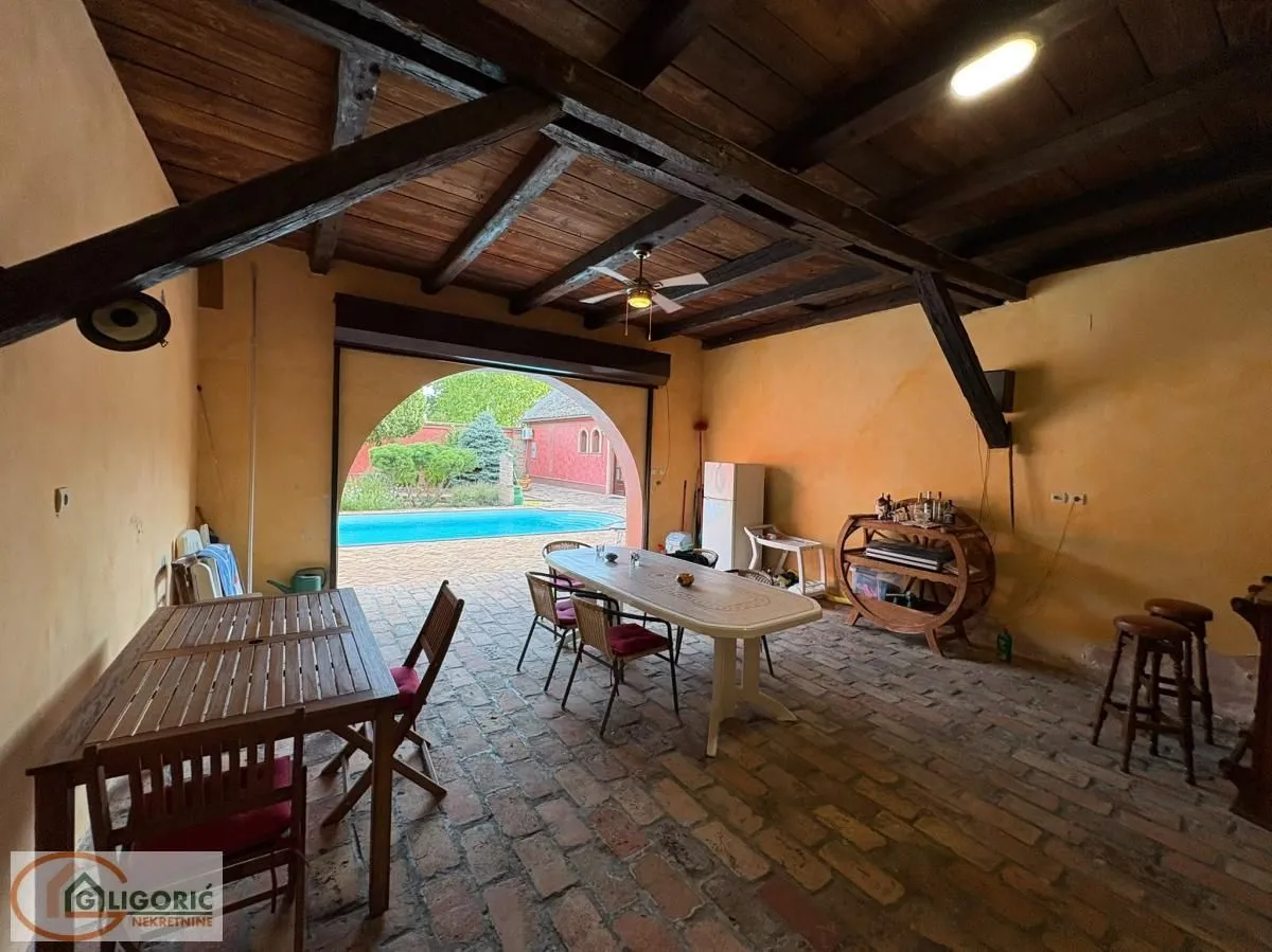 Prodaja, kuća, 730m², Pančevo, Srbija