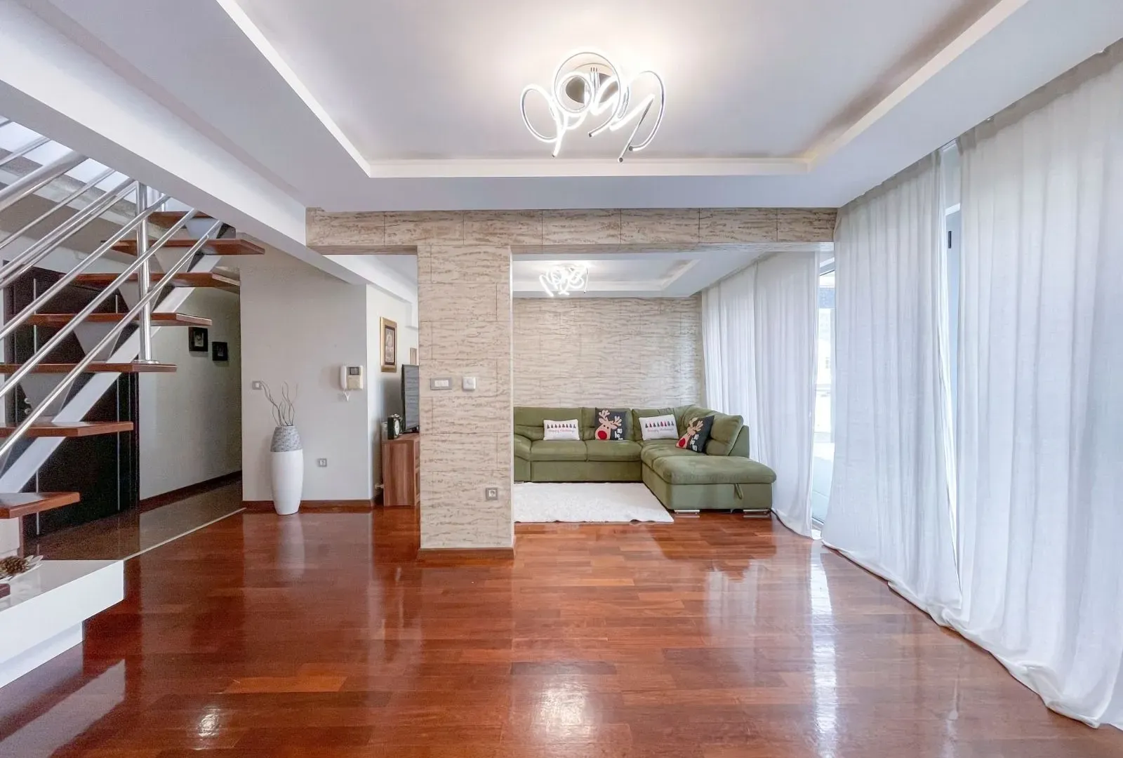 Sale, four bedroom apartment, 188m², Rozino, Budva