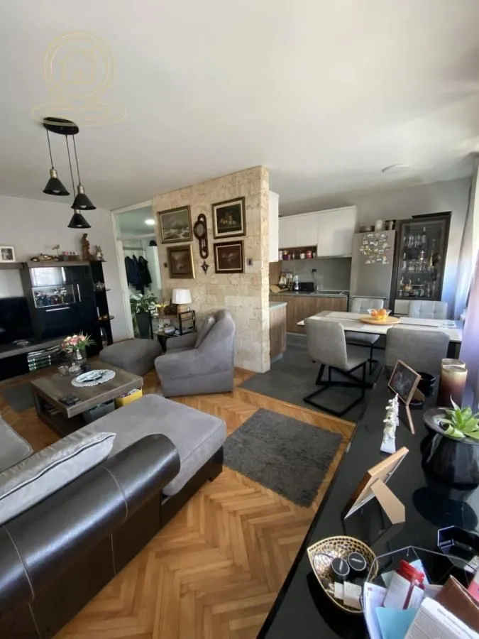 Prodaja, trosoban stan, 70m², Medijana, Niš