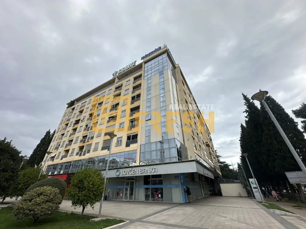 Izdavanje, jednosoban stan, 58m², Centar, Podgorica